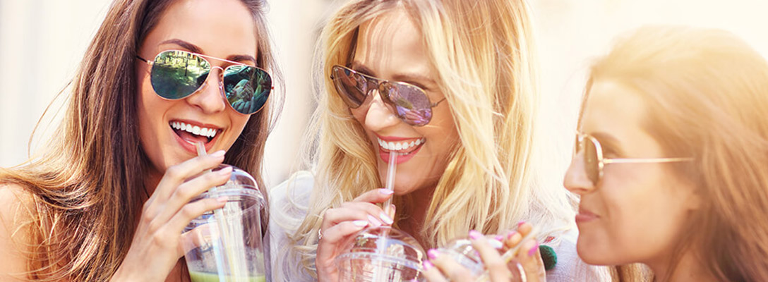 Friends Drinking Smoothies in Summer in Vegas